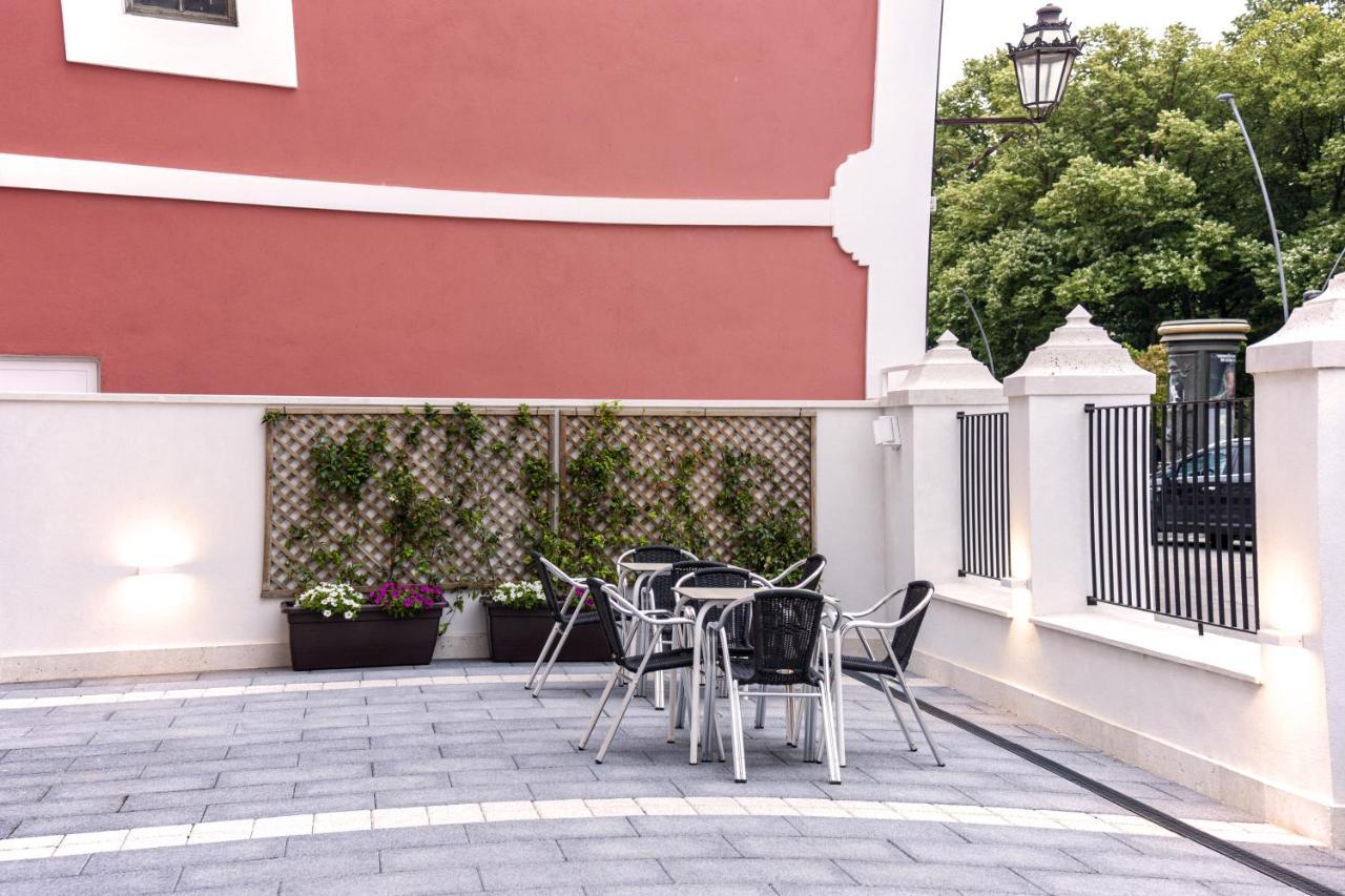 Apartamentos La Quinta Burgo Eksteriør billede